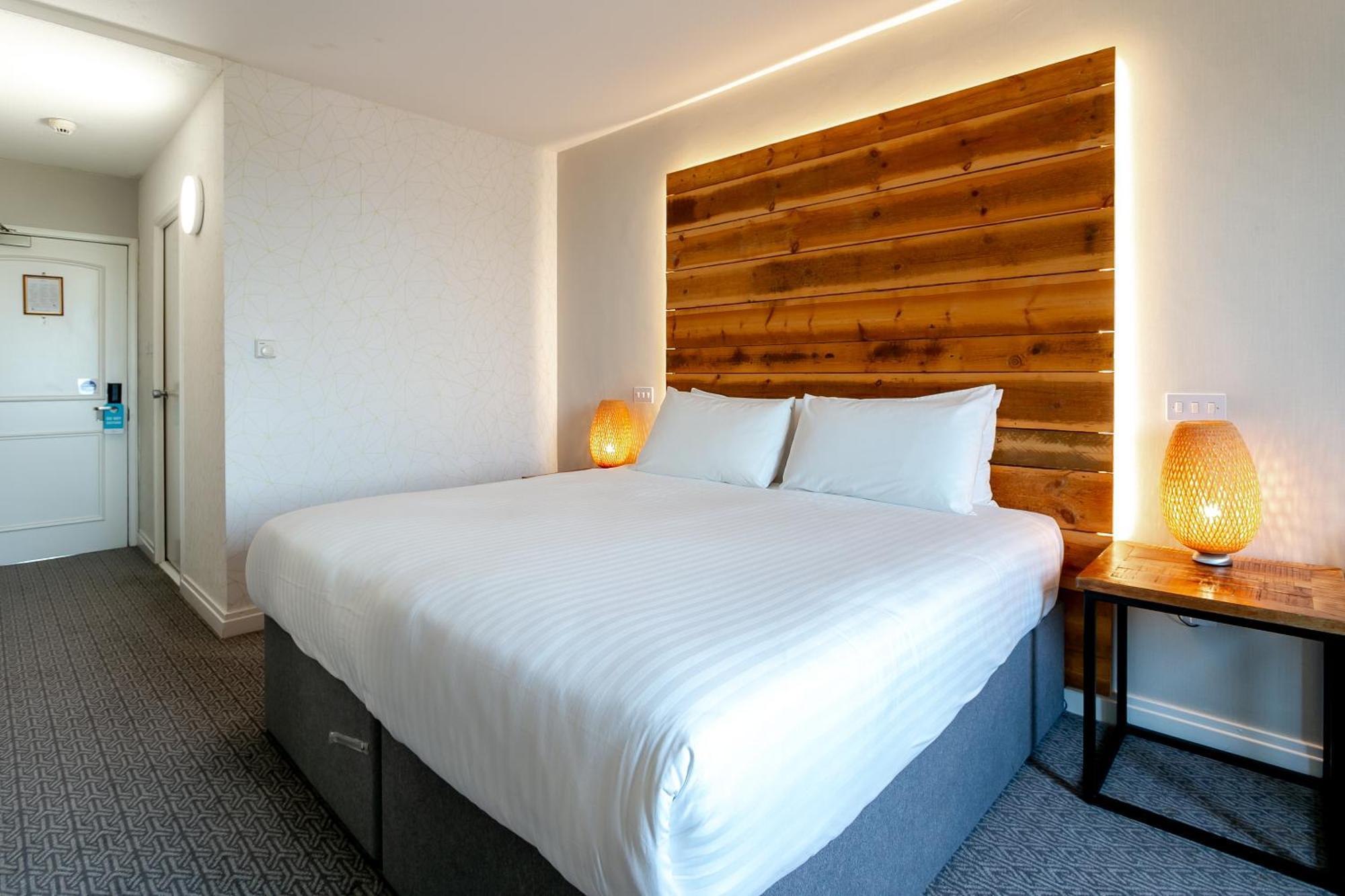 Hotel Cedar Court