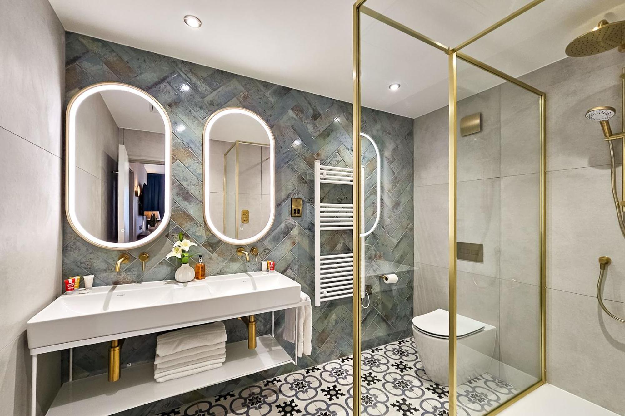 Hotel Cedar Court 4*