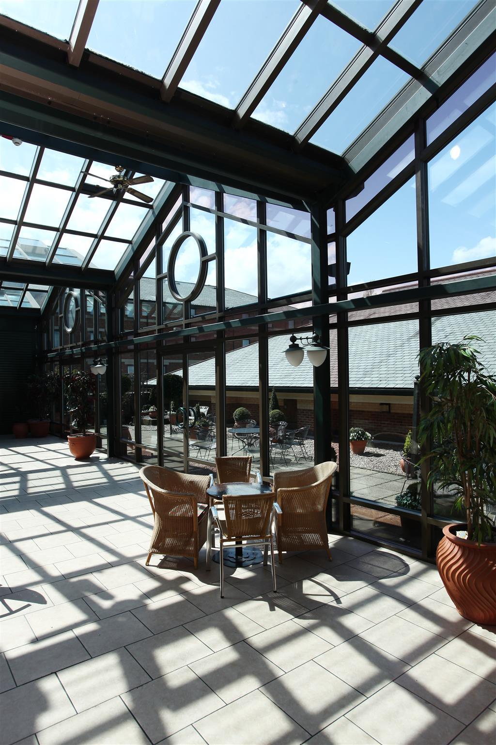 Cedar Court Hotel 4*