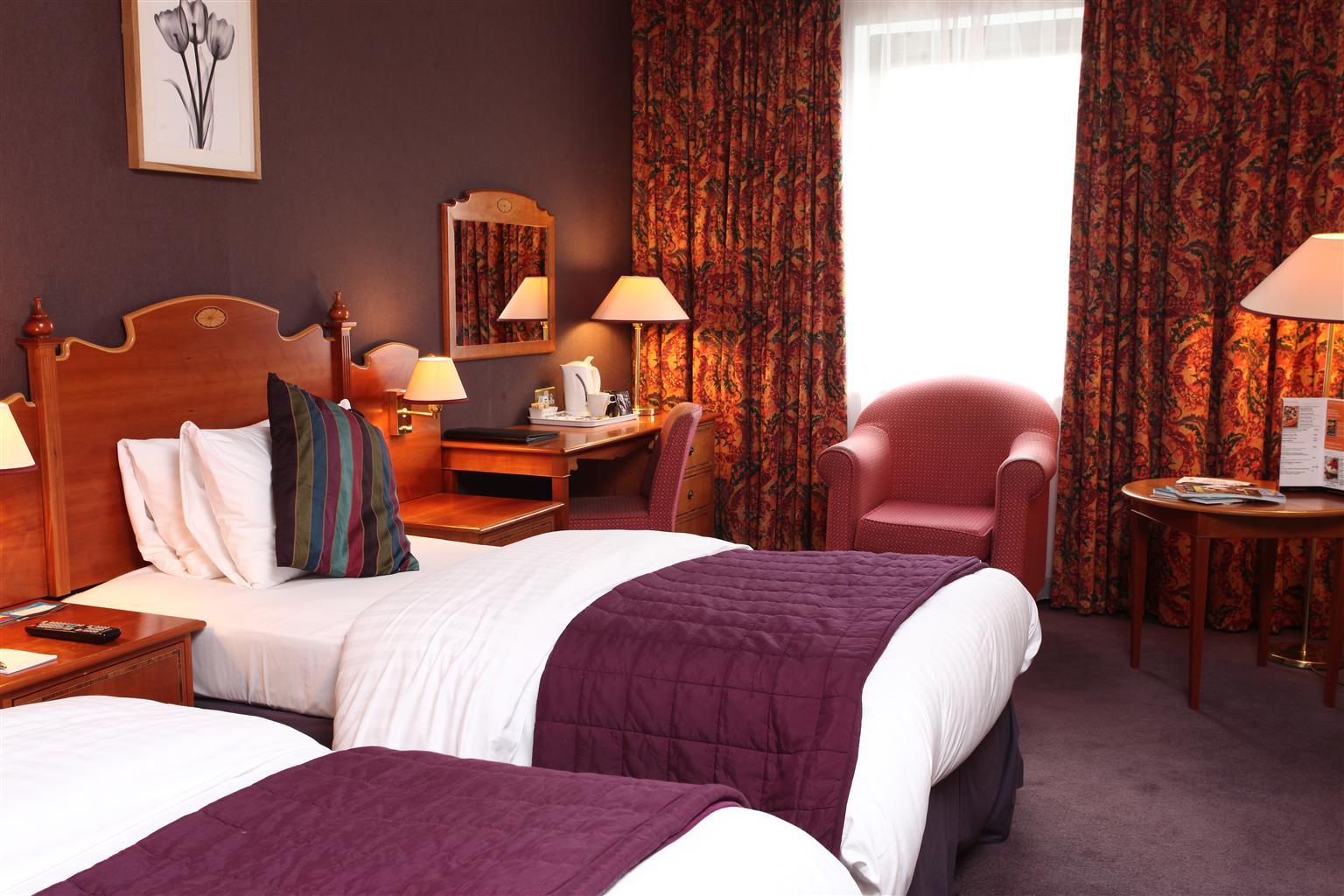 Hotel Cedar Court 4*