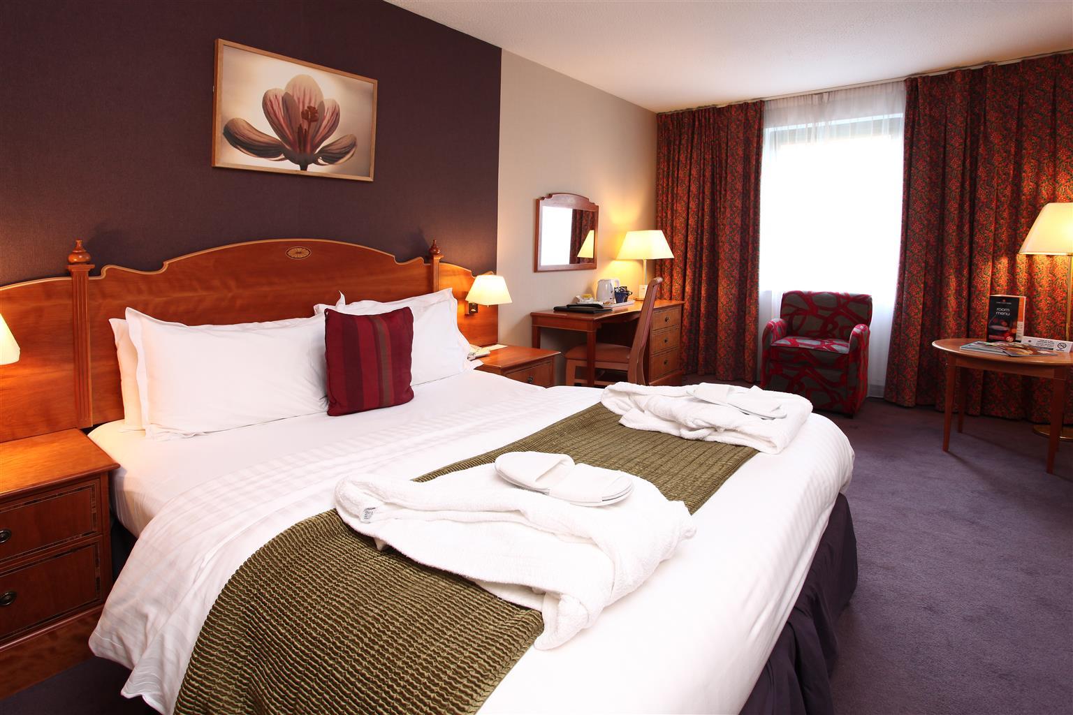 Cedar Court 4*